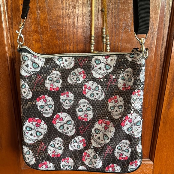 Betsey Johnson Black, pink, turquoise and gray Sequin Skull Bag VINTAGE - Picture 7 of 10